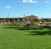 Newell Motor Inn - New Castle Holiday