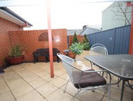 Central Court Apartments - New Castle Holiday 1