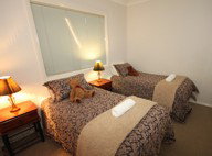 Central Court Apartments - New Castle Holiday 2