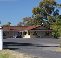 Burke and Wills Motor Inn - Moree - New Castle Holiday