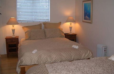 Barrington Village Retreat Bed And Breakfast - New Castle Holiday 3