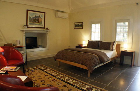 Anoushka's Boutique Bed And Breakfast - New Castle Holiday 1
