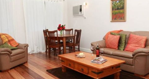 Avoca House Bed And Breakfast - New Castle Holiday 1
