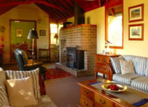 Broomelea - New Castle Holiday 0