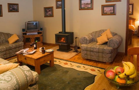 Bingle Tree Retreat - New Castle Holiday 3