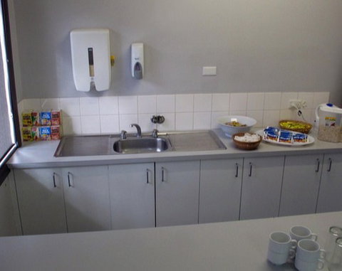 Cables Lodge Accommodation - New Castle Holiday 1