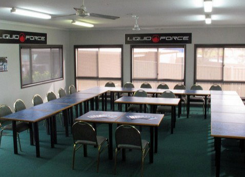 Cables Lodge Accommodation - New Castle Holiday 3