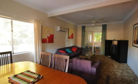 Amber Court Coonabarabran - New Castle Holiday 1