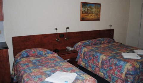 Amber Court Coonabarabran - New Castle Holiday 4