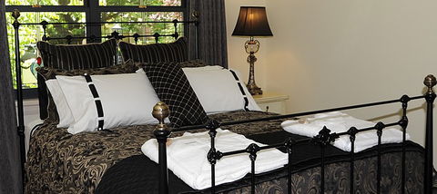 Belle La Rue - New Castle Holiday 4