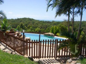 Grasstree Beach Bed And Breakfast - New Castle Holiday 0