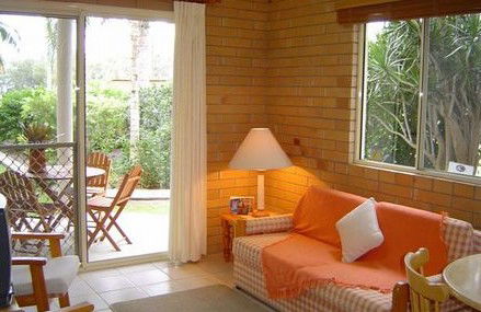 Shoreline Apartments Woodgate Beach - New Castle Holiday 3