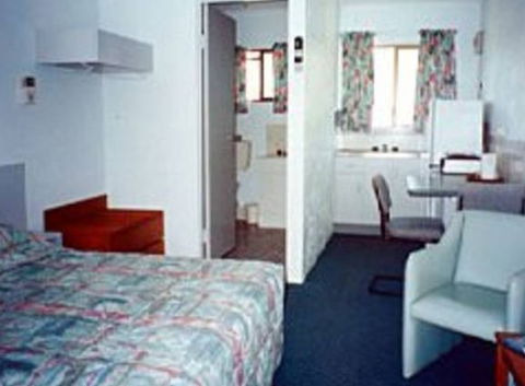 Kinka Palms Beachfront Apartments / Motel - New Castle Holiday 4