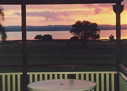 Waterfront Oasis - New Castle Holiday 3