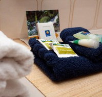 Blue Shades Motel - New Castle Holiday