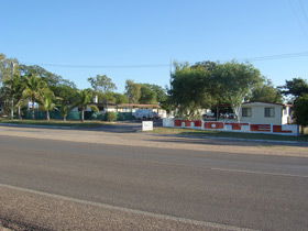 Rest Easi Motel - New Castle Holiday 1
