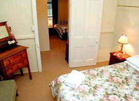 Rovers Rest Guesthouse And Studio Units - New Castle Holiday 3