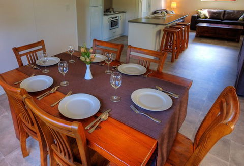 Killarney View Cabins And Caravan Park - New Castle Holiday 3