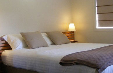 Mallow Cottage - New Castle Holiday 0