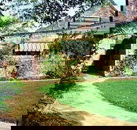 Birkdale Bed and Breakfast - New Castle Holiday