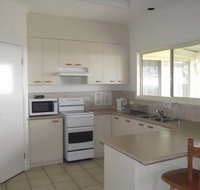 Bunya Spires - Holiday Home - New Castle Holiday