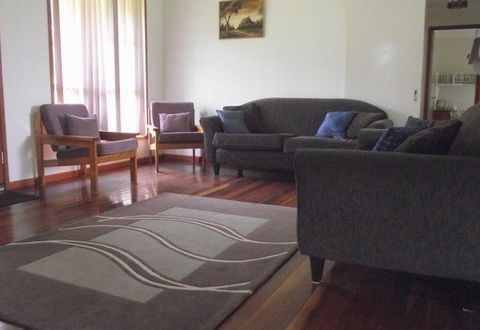 Wallaby Fiesta - Holiday Home - New Castle Holiday 1