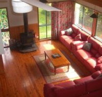 Currawong - Holiday Home - New Castle Holiday