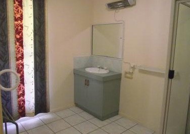 Sanctuary - Holiday Home - New Castle Holiday 1