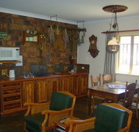 Colonial Cottage - Holiday Home - New Castle Holiday