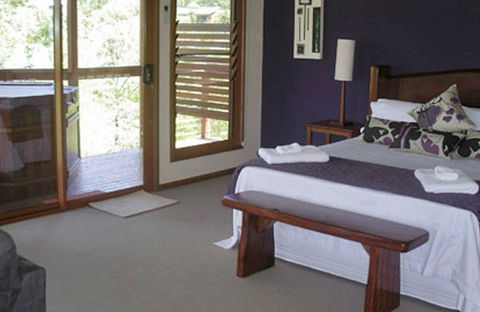 Ravensbourne Escape Tree Tops - New Castle Holiday 3