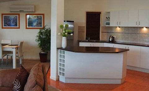 Ravensbourne Escape Kookaburra Kottage - New Castle Holiday 2