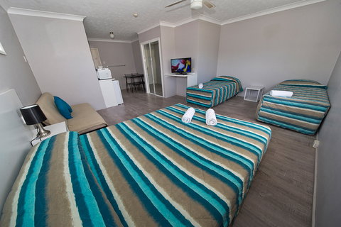 Burleigh Gold Coast Motel - New Castle Holiday 0