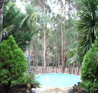 Fern Gulley Retreat - New Castle Holiday