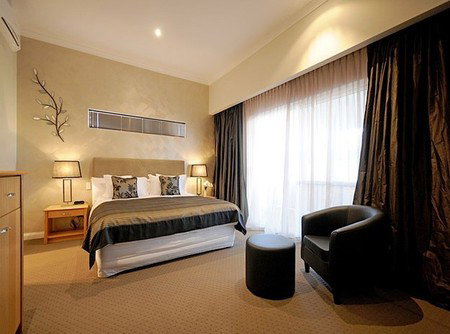 Burns Beach Bed And Breakfast - New Castle Holiday 1