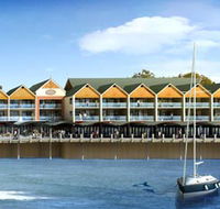 Quality Suites Crest Mandurah - New Castle Holiday