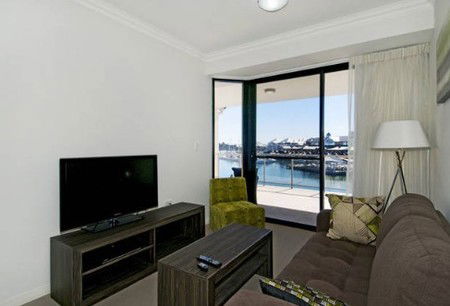 Quality Suites Crest Mandurah - New Castle Holiday 3