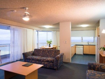 Surfers Royale Resort - New Castle Holiday 3