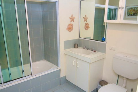 Apartments Paradise Grove - New Castle Holiday 4