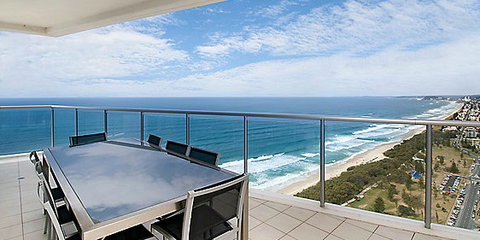 Air On Broadbeach - New Castle Holiday 1