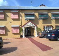 Avondale Private Hotel - New Castle Holiday