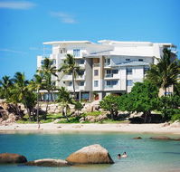 Coral Cove Apartments - New Castle Holiday