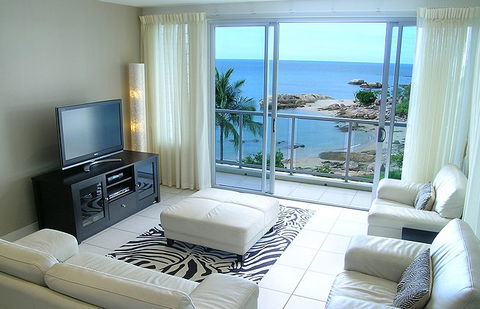 Coral Cove Apartments - New Castle Holiday 3