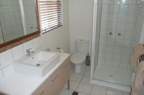 Beachside Holiday Units - New Castle Holiday 2