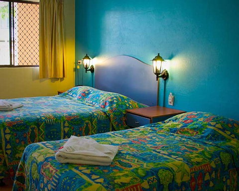 Adobe Motel - New Castle Holiday 5