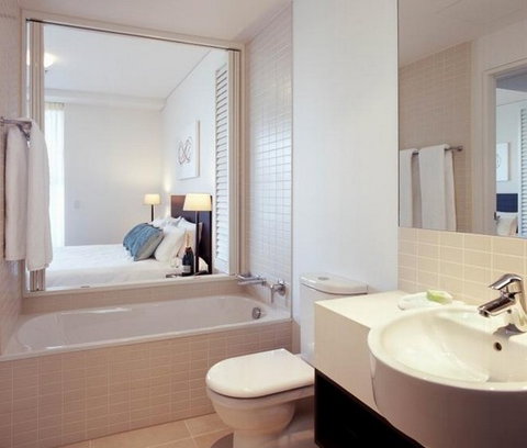 Cairns Harbour Lights Hotel - New Castle Holiday 3