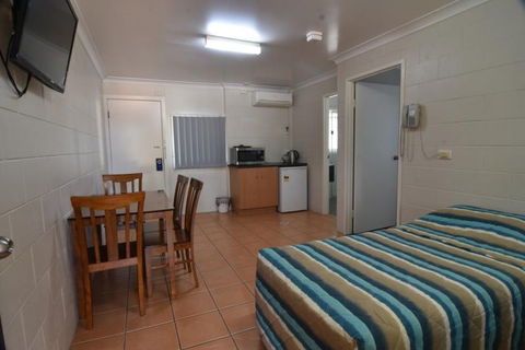 Billabong Motor Inn - New Castle Holiday 16