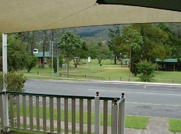 Canungra Motel - New Castle Holiday 2