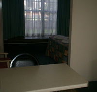 A Raceview Motor Inn - New Castle Holiday