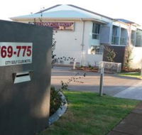 City Golf Club Motel - New Castle Holiday