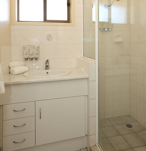 Clifford Gardens Motor Inn - New Castle Holiday 3